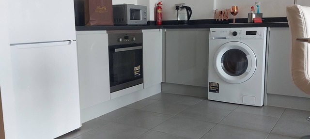 Ensuite Double Bedroom (live in landlord)