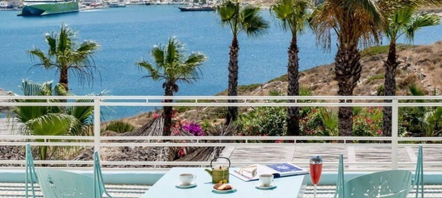 Equisite Ios Suite | Superior Suite with Private Veranda