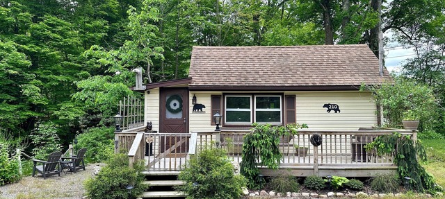 Escape to a Streamside Cabin in the Lower Catskills