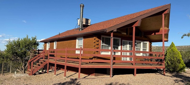 Estrella Vista– Rustic Charm Meets Celestial Skies