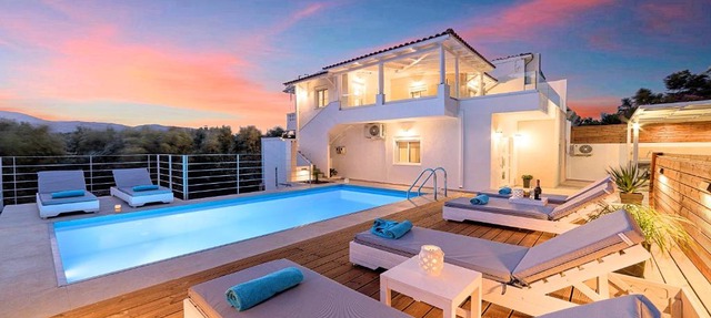 Etoile Villa Heated Pool