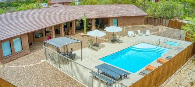 Event Ready Spacious Tucson Villa w/Private Pool