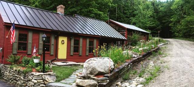 "Everything VT" Getaway Centrally Located: Ski, Shop, Golf, Hike, Relax