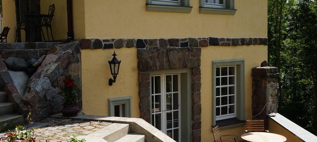 Excellent apartment overlooking the lake and close to the boat lift