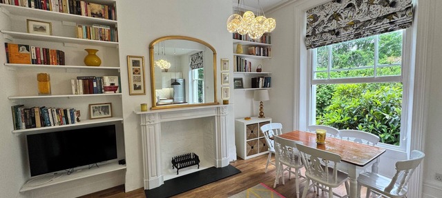 Exceptionally large period conversion flat, Hither Green, sleep 6, pet-friendly