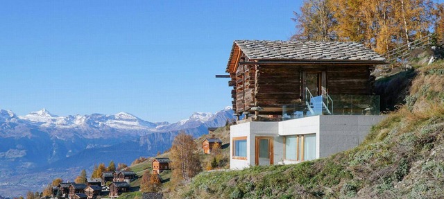 Exclusive architectural chalet at 1,600 metres, 4-6 pers. in impressive location