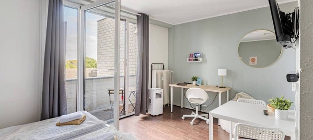 Exclusive | Kitchen | Office | Streaming + Minibar