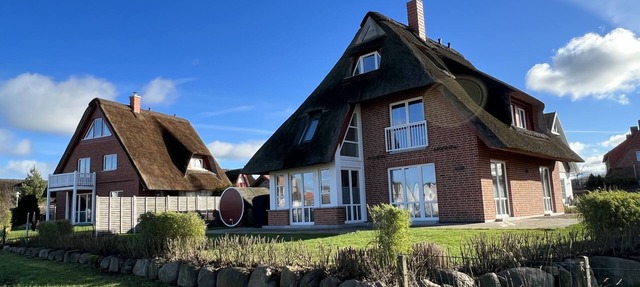 Exclusive vacation under a thatched roof