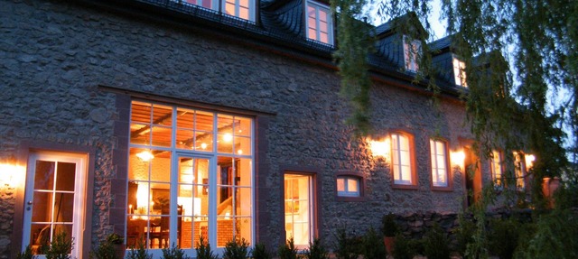 Exclusive villa 320m² with whirlpool and sauna, close to town and Nürburgring