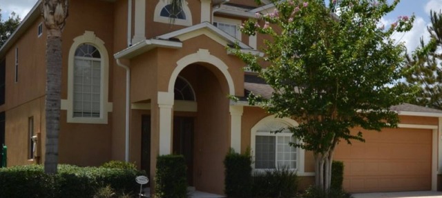 Executive 5 Bed 3 Bath Pool Home - INCLUDES POOL HEAT