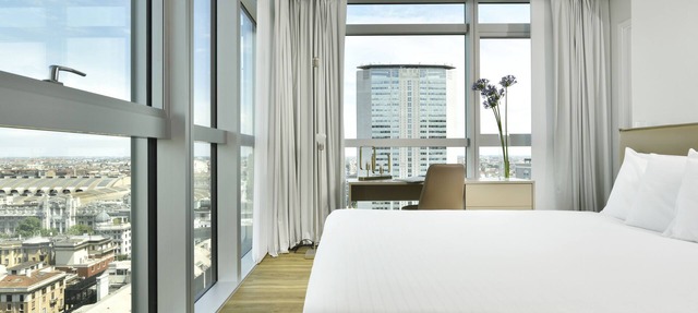 Executive four-room apartment with city view - Torre Galfa Milan | An Experiences