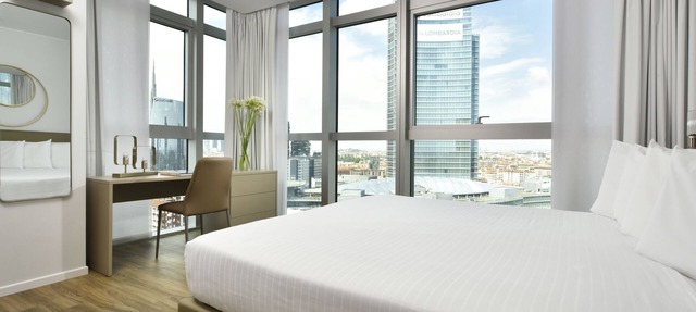Executive two-room apartment with city view - Torre Galfa Milan | ONE Experience