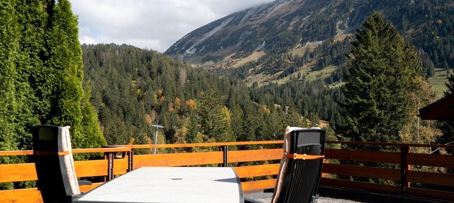 "Experience Comfort and Adventure at Ferienhaus Bergblick in Amden!"