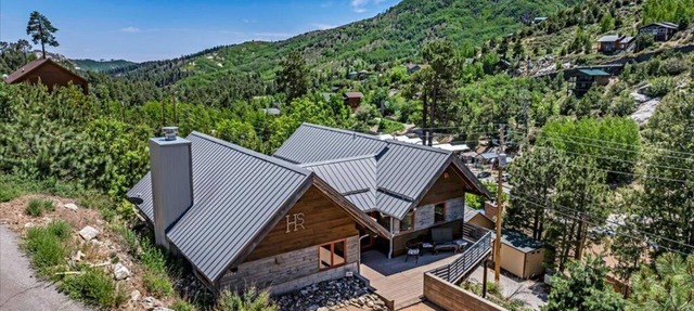 Experience Heaven Sent Ranch Mountain Style 3-bedroom home hot tub in Mt Lemmon