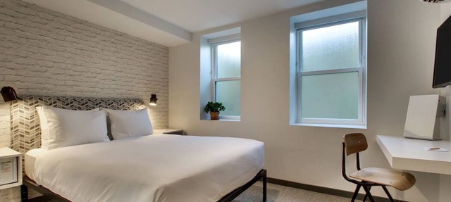 Experience Vibrant D.C.: Convenient Room Close National Mall