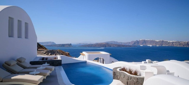 Exquisite Santorini Villa | Villa Luna | 3 Bedrooms | Breathtaking Sea Views