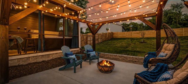 Extraordinary for Two | Stroll to Main St, Spa Shower, Soaking Tub, Hot Tub