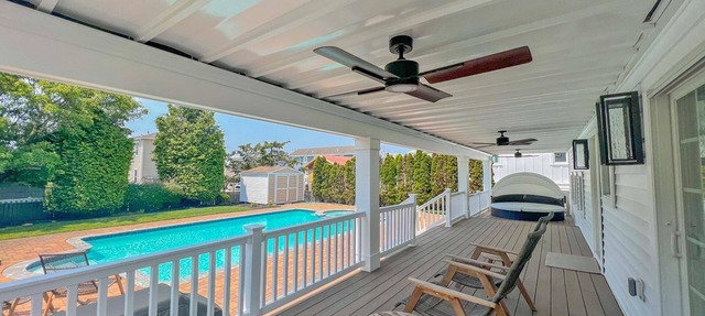 Fabulous Home Stone Harbor with POOL. Walking distance to shops and restaurants