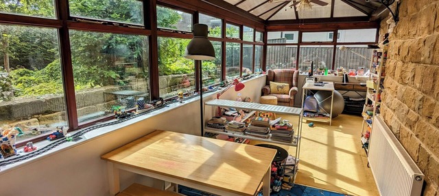 Family Centric, 3 brd detached home. Near Headingley Stadium, and Leeds centre.