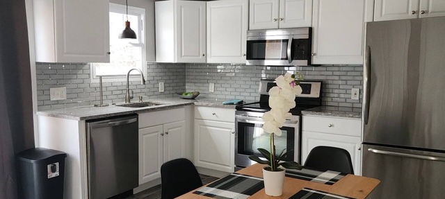 Family size townhouse with easy access to major highways, Rt 93 & 495.