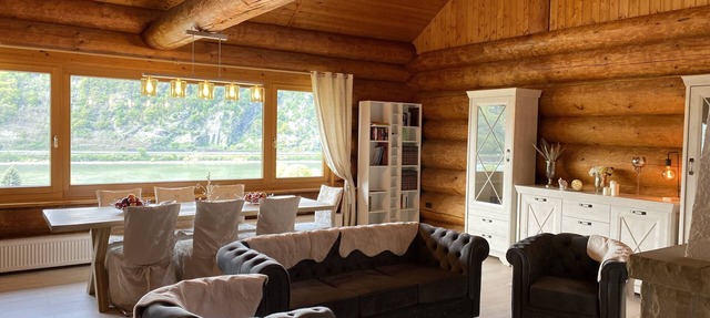 Fantastic log cabin on the Rhine