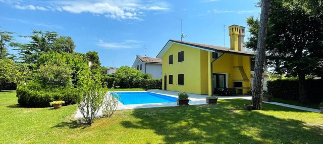 Fantastic villa with private pool-Beahost