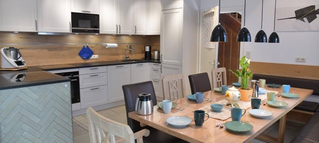 Fantastic vacation home (200 sqm) for up to 10 people with terrace