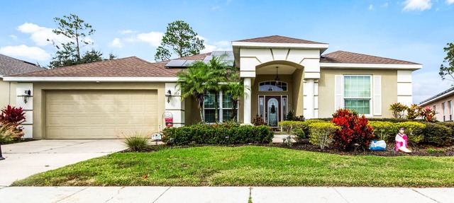 Fantastically decorated 4 bed 3 bath Pool and Spa Villa With Games Room