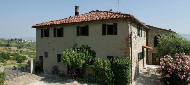 Farmhouse abode with Pool and Tuscan Charm