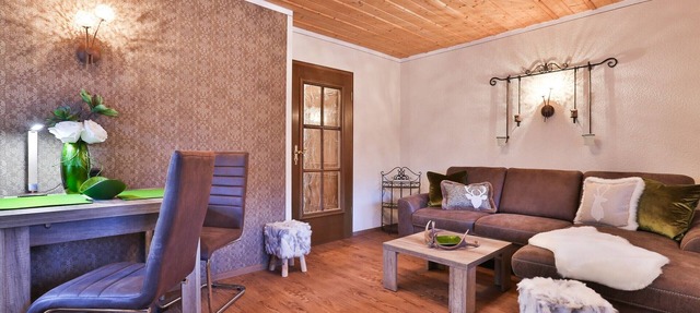 Ferienwohnung Nr. 1, 1-2 Personen, 50 qm, Bad/WC, Balkon und Bergblick, TV, Geschirrspüler, 1 Schlafzimmer, Nord-Westen