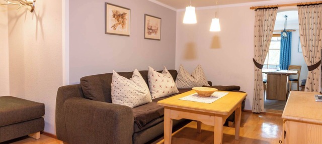 Ferienwohnung Watzmann, 2-5 Personen, 75 qm, Dusche/WC, Balkon, TV, Geschirrspüler, 2 Schlafzimmer, Nichtraucher, Südosten