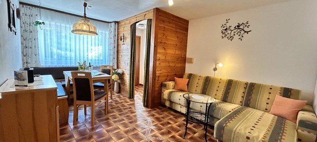Ferienwohnung für 1-4 Personen, 45 qm, Dusche/WC, Terrasse, TV, Geschirrspüler, 1 Schlafzimmer + 1 Wohnschlafzimmer