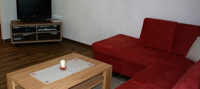 Ferienwohnung Rose, 2 Personen, 62 m², Dusche/WC, Flat-TV,1 Schlafzimmer, Balkon,Internet,Infrarot-Wärmekabine,Nichtrauch