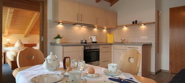 Ferienwohnung Hochkalter, 1-2 Personen, 26 qm, Dusche/WC, Balkon, TV, W-LAN, Geschirrspüler, 1 Schlafzimmer, Dachgeschoss