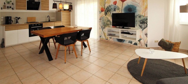 Ferienwohnung (75qm) mit 2 Schlafzimmern, Wohnküche und Südterrasse