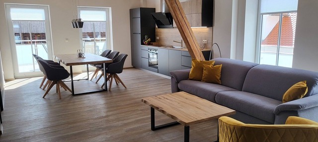 Ferienwohnung 2 mit Balkon und Whirlwanne