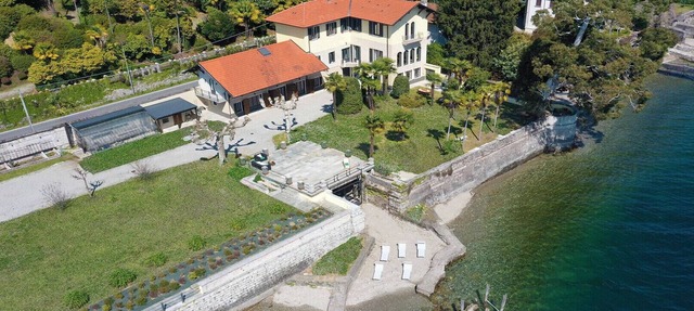 Fiorina charming villa with private beach