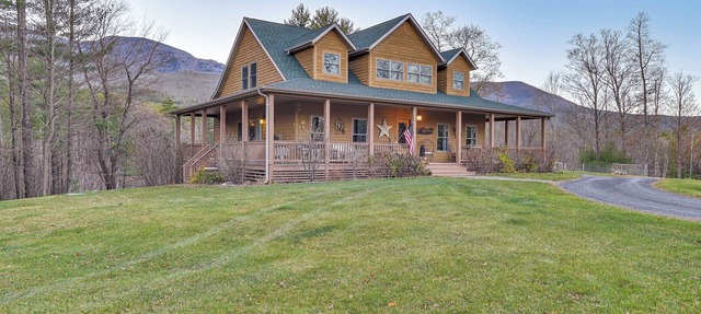 Fire Pits, Deck & Views: Catskills Home!