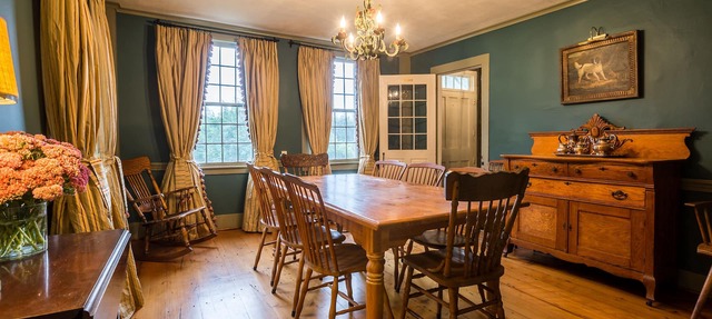 Fireplace, Ski-Okemo, Apple Trees, Piano, Amazing Views, Firepit, Priory, Pool, Fields, Theatre!