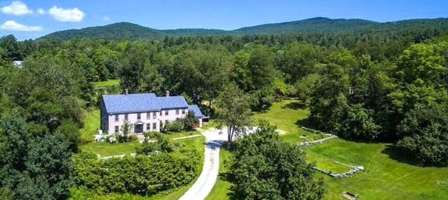 Fireplace, Ski-Okemo, Apple Trees, Piano, Amazing Views, Firepit, Priory, Pool, Fields, Theatre!