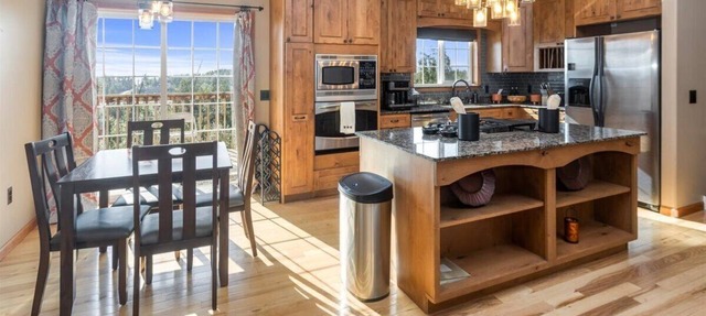 Fleur de Lis 4bed 3bath & Mountain Views