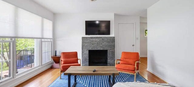 Forest Glen Silver Spring Gem - Parking