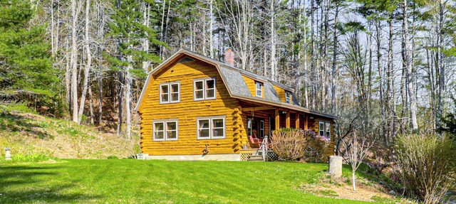 Forest Hideaway in Plainfield: Hike, Paddle & Ski