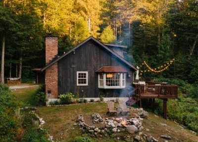 Forest Mountain Escape- Beautiful Mountaintop Escape in Mendon, VT, 20 min to Killington 14 to Pico, home
