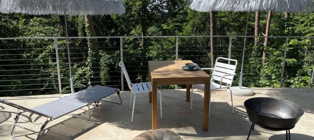 Forest vacation home with fireplace in an idyllic location on the edge of the forest below a wellness hotel