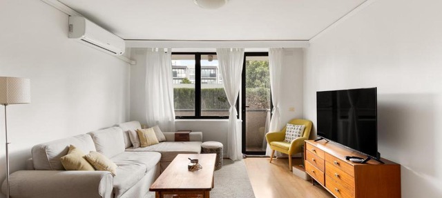 Free parking - spacious apartment near 48 tram