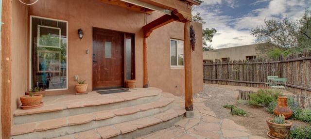 Freshly Refurbished Nob Hill Home