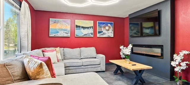 Frost & Found - Classic Stay 3-bedroom 1-bath townhouse near Hospitals and UAA.