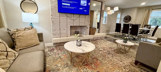 Fun 4 BR 2 bath FULL renovated house w/driveway