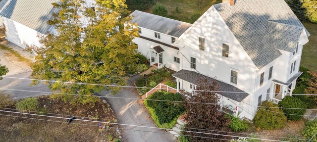 Furnished 2-bed/2 bath apartment with AC in Andover near Proctor and Ragged Mt